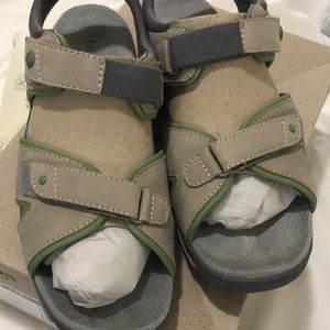 Täos Sandals